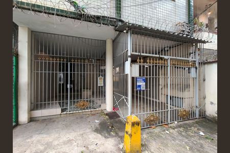 Apartamento à venda com 57m², 2 quartos e sem vaga Apartamento à venda com 57m², 2 quartos e sem vagaFachada e portaria