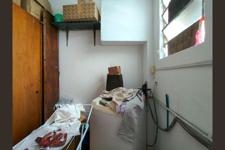 Apartamento à venda com 57m², 2 quartos e sem vaga Apartamento à venda com 57m², 2 quartos e sem vagaQuarto de Serviço