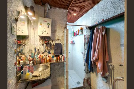 Apartamento à venda com 57m², 2 quartos e sem vaga Apartamento à venda com 57m², 2 quartos e sem vagaBanheiro Corredor