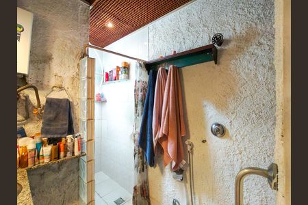 Apartamento à venda com 57m², 2 quartos e sem vaga Apartamento à venda com 57m², 2 quartos e sem vagaBanheiro Corredor
