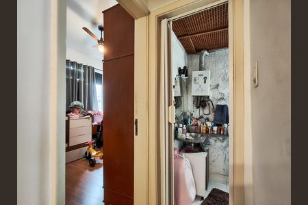 Apartamento à venda com 57m², 2 quartos e sem vaga Apartamento à venda com 57m², 2 quartos e sem vagaCorredor