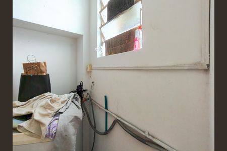 Apartamento à venda com 57m², 2 quartos e sem vaga Apartamento à venda com 57m², 2 quartos e sem vagaQuarto de Serviço