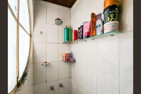 Apartamento à venda com 57m², 2 quartos e sem vaga Apartamento à venda com 57m², 2 quartos e sem vagaBanheiro Corredor