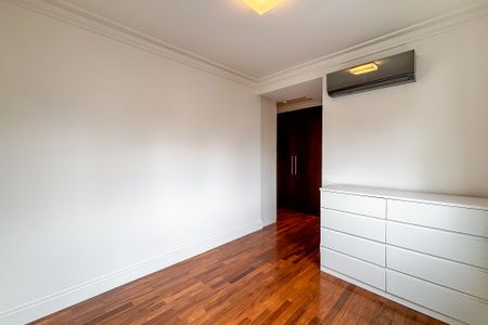 Apartamento para alugar com 151m², 3 quartos e 3 vagas
