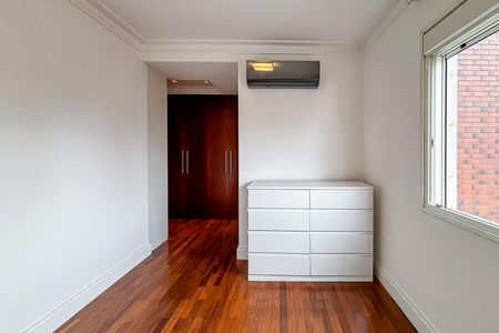 Apartamento para alugar com 151m², 3 quartos e 3 vagas