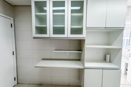 Apartamento para alugar com 151m², 3 quartos e 3 vagas