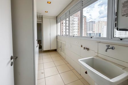 Apartamento para alugar com 151m², 3 quartos e 3 vagas