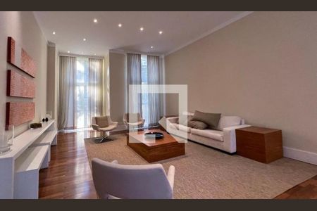 Apartamento para alugar com 151m², 3 quartos e 3 vagas