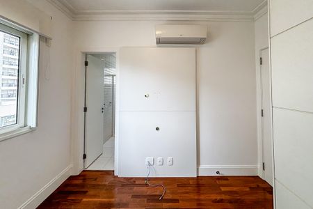 Apartamento para alugar com 151m², 3 quartos e 3 vagas