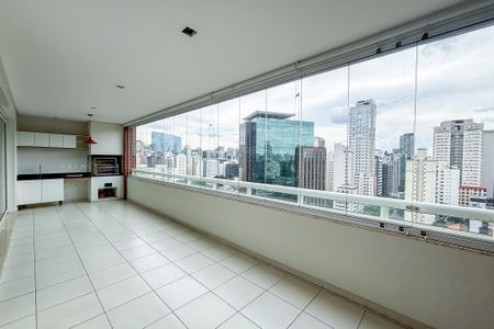 Apartamento para alugar com 151m², 3 quartos e 3 vagas