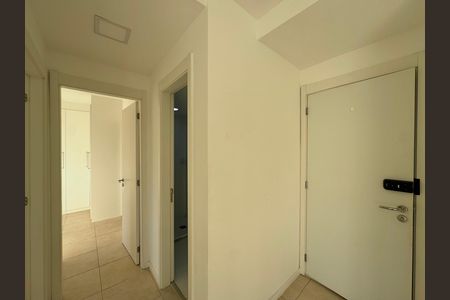 Apartamento para alugar com 68m², 2 quartos e 1 vaga Apartamento para alugar com 68m², 2 quartos e 1 vagaCorredor