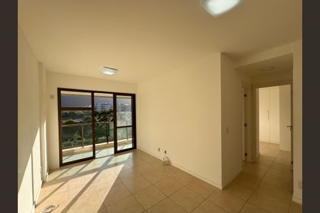 Sala de apartamento para alugar com 2 quartos, 68m² em Recreio dos Bandeirantes, Rio de Janeiro