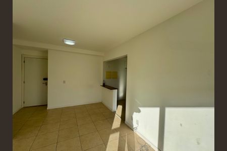 Sala de apartamento para alugar com 2 quartos, 68m² em Recreio dos Bandeirantes, Rio de Janeiro