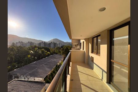 Apartamento para alugar com 68m², 2 quartos e 1 vaga Apartamento para alugar com 68m², 2 quartos e 1 vagaVaranda