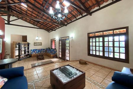 Casa de condomínio à venda com 278m², 3 quartos e 5 vagas Casa de condomínio à venda com 278m², 3 quartos e 5 vagasSala