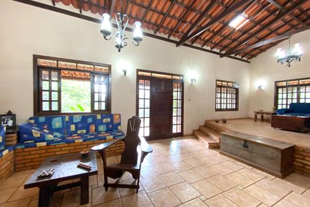 Casa de condomínio à venda com 278m², 3 quartos e 5 vagas Casa de condomínio à venda com 278m², 3 quartos e 5 vagasSala