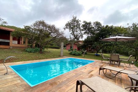 Piscina de casa de condomínio à venda com 3 quartos, 278m² em Casa Branca, Brumadinho
