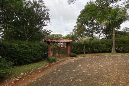 Casa de condomínio à venda com 278m², 3 quartos e 5 vagas Casa de condomínio à venda com 278m², 3 quartos e 5 vagasFachada