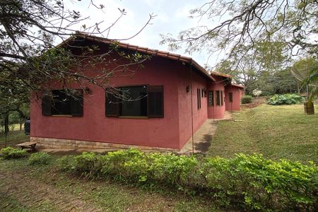Casa de condomínio à venda com 278m², 3 quartos e 5 vagas Casa de condomínio à venda com 278m², 3 quartos e 5 vagasFachada