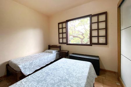 Casa de condomínio à venda com 278m², 3 quartos e 5 vagas Casa de condomínio à venda com 278m², 3 quartos e 5 vagasQuarto 3