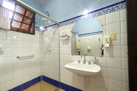 Casa de condomínio à venda com 278m², 3 quartos e 5 vagas Casa de condomínio à venda com 278m², 3 quartos e 5 vagasBanheiro