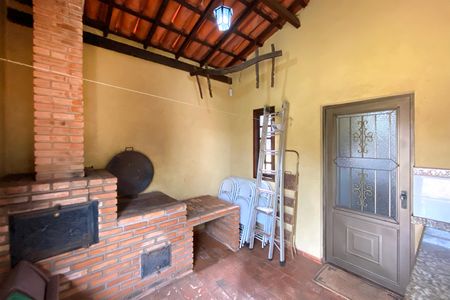 Casa de condomínio à venda com 278m², 3 quartos e 5 vagas Casa de condomínio à venda com 278m², 3 quartos e 5 vagasÁrea de Serviço