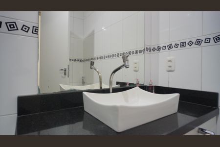 Casa para alugar com 170m², 3 quartos e 3 vagasBanheiro 1