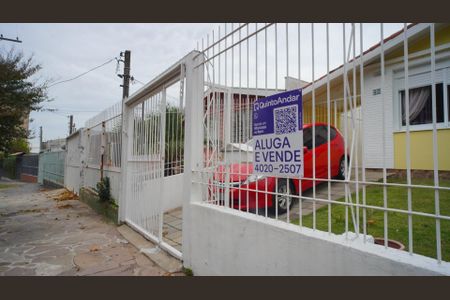Casa para alugar com 170m², 3 quartos e 3 vagasFachada e garagem 