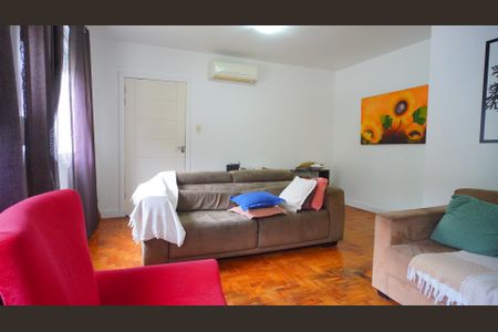 Sala  de casa à venda com 3 quartos, 170m² em Vila Ipiranga, Porto Alegre