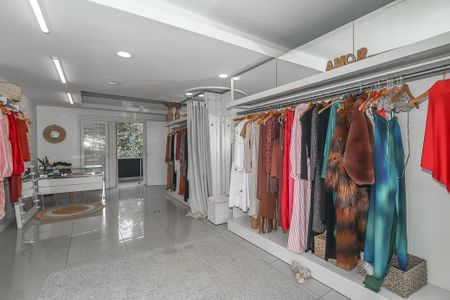 Casa à venda com 500m², 2 quartos e sem vagaSala