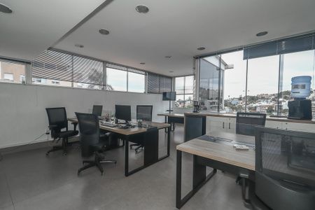 Casa à venda com 500m², 2 quartos e sem vagaSótão