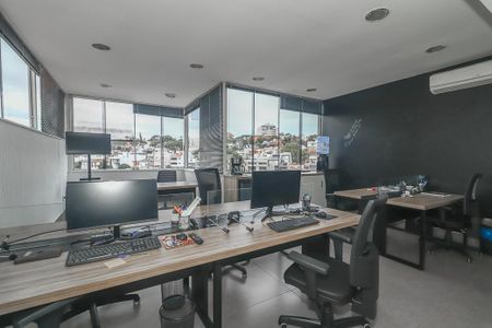 Casa à venda com 500m², 2 quartos e sem vagaSótão