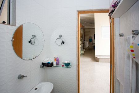 Casa à venda com 450m², 3 quartos e 2 vagasBanheiro 2