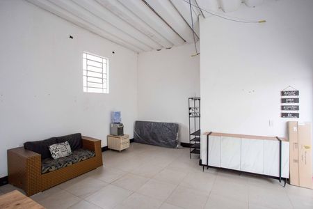 Casa à venda com 450m², 3 quartos e 2 vagasEscritório