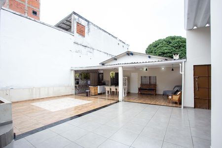 Casa à venda com 450m², 3 quartos e 2 vagasQuintal