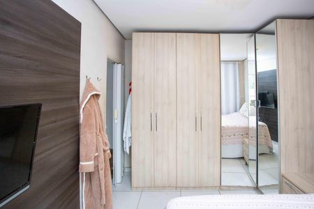 Casa à venda com 450m², 3 quartos e 2 vagasQuarto 1