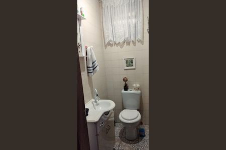 Banheiro  de casa à venda com 2 quartos, 70m² em Morro Santana, Porto Alegre