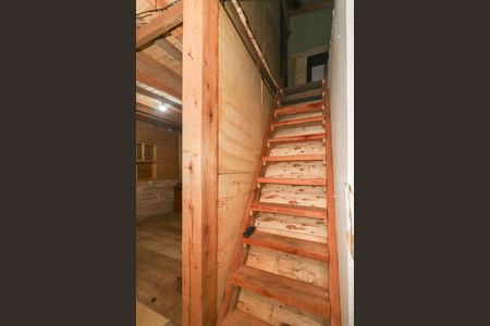 Casa à venda com 72m², 3 quartos e 1 vagaEscada
