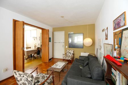 Apartamento à venda com 116m², 3 quartos e 1 vaga Apartamento à venda com 116m², 3 quartos e 1 vagaSala