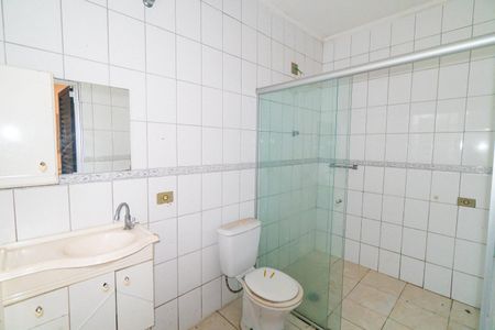 Banheiro da Suíte de casa para alugar com 1 quarto, 60m² em Chácara Inglesa, São Paulo