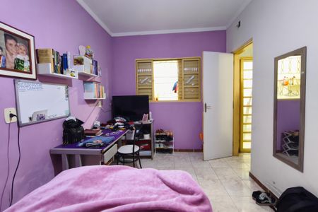 Casa à venda com 100m², 3 quartos e 4 vagasQuarto 2