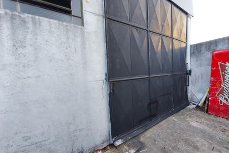 Casa à venda com 100m², 3 quartos e 4 vagasFachada