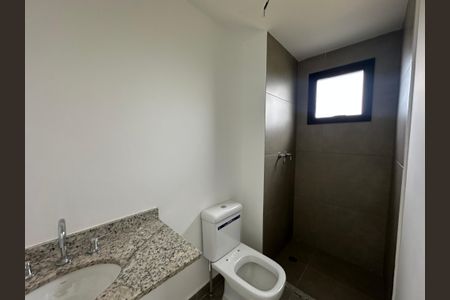 Apartamento à venda com 79m², 2 quartos e 2 vagasBanheiro da Suíte 1