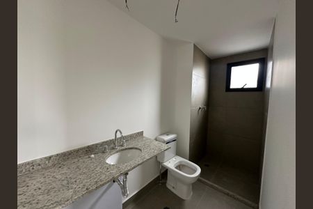 Apartamento à venda com 79m², 2 quartos e 2 vagasBanheiro da Suíte 2