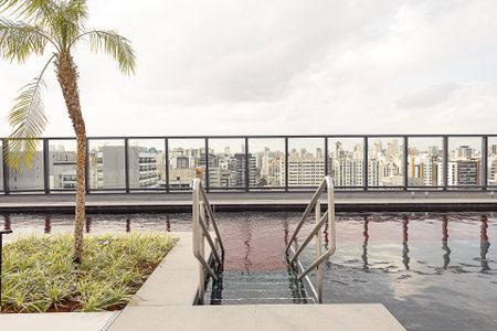 Studio para alugar com 30m², 1 quarto e sem vaga Studio para alugar com 30m², 1 quarto e sem vagaÁrea comum - Piscina