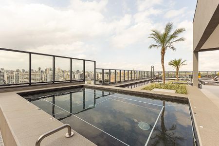 Studio para alugar com 30m², 1 quarto e sem vaga Studio para alugar com 30m², 1 quarto e sem vagaÁrea comum - Piscina