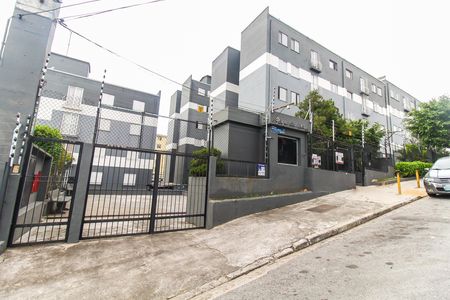 Apartamento para alugar com 55m², 2 quartos e 1 vaga Apartamento para alugar com 55m², 2 quartos e 1 vagaFachada + Placa