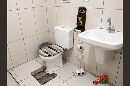 Casa para alugar com 250m², 4 quartos e 1 vaga Casa para alugar com 250m², 4 quartos e 1 vagaBanheiro