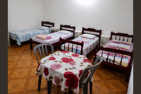 Casa para alugar com 250m², 4 quartos e 1 vaga Casa para alugar com 250m², 4 quartos e 1 vagaQuarto 2
