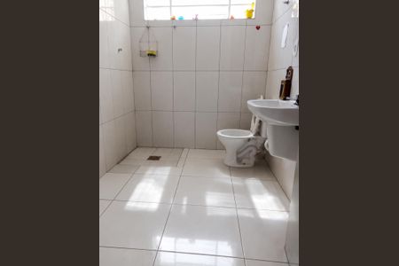 Casa para alugar com 250m², 4 quartos e 1 vaga Casa para alugar com 250m², 4 quartos e 1 vagaBanheiro